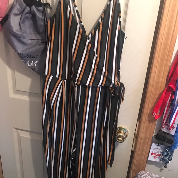 Green and yellow jumpsuit - Picture 1 of 3